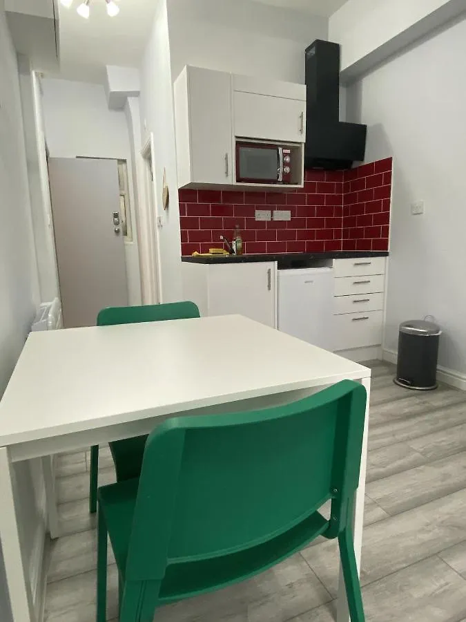 Maison d'hôtes Comfortable - Cosy - Budget Studios In City Center Londres